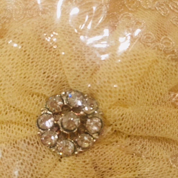 Cream Fabric Flower Pin - Picture 2 of 4